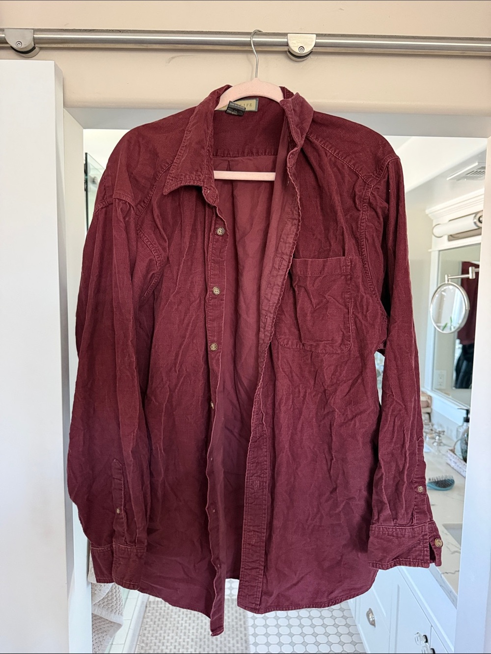 NATURAL LIFE Men's Corduroy Button-Down Shirt in Burgundy